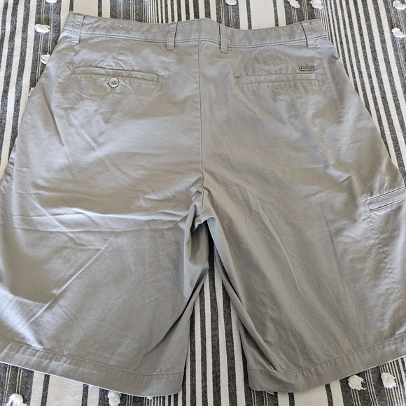 Men's Gray Cargo Shorts - Picture 3 of 3